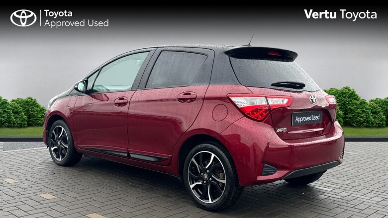 Toyota Yaris 1.5 VVT-i Blue Bi-tone 5dr Petrol Hatchback